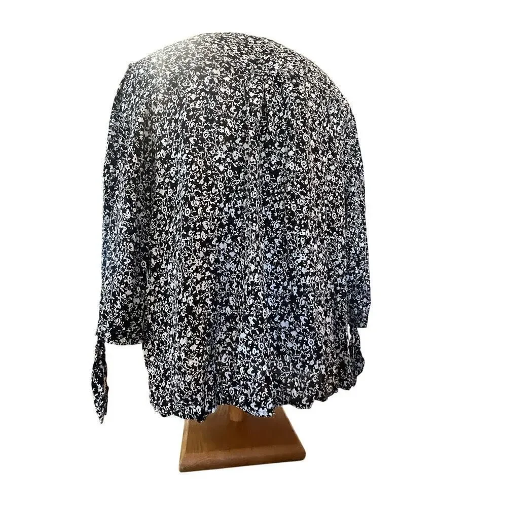 JONES AND CO BLACKAND WHITE FLORAL BLOUSE WOMENS XXL - Picture 5 of 7